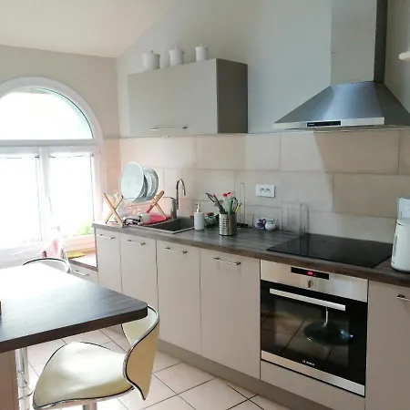 Maison Charmante A Avec Terrasse Et Jardin Holiday home