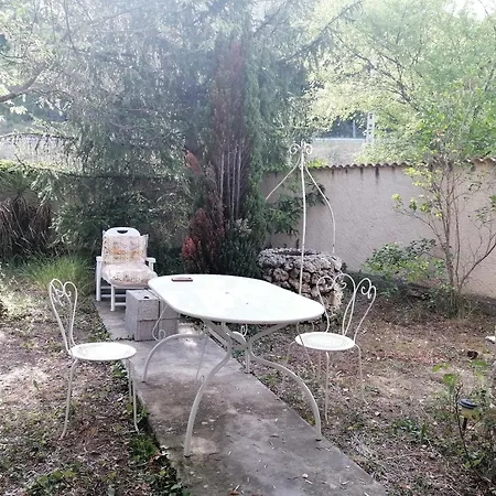Maison Charmante A Avec Terrasse Et Jardin *