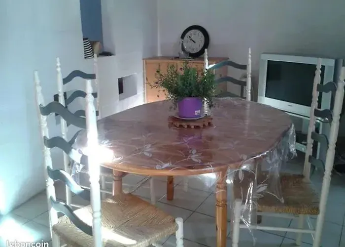 Casa vacanze Maison Charmante à Avec Terrasse Et Jardin *